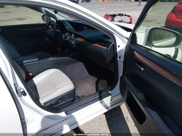 44568297 :رقم المزاد ، JTHBW1GGXD2002248 vin ، 2013 Lexus Es 300h مزاد بيع