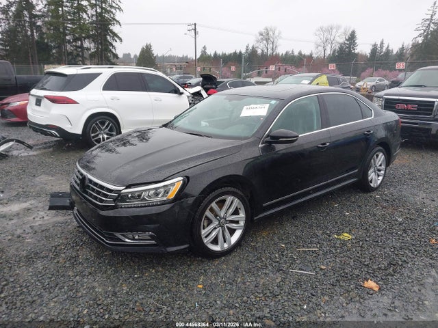 2017 VOLKSWAGEN PASSAT 1VWGT7A31HC011345 Photo 1