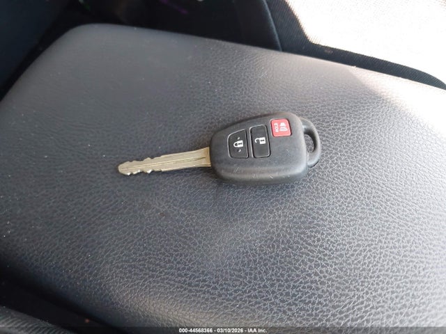44568366 :رقم المزاد ، 2T3ZFREV4JW480541 vin ، 2018 Toyota Rav4 Le مزاد بيع