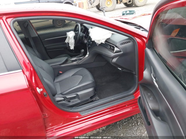 4T1G11BK7NU049899 Toyota Camry Se Awd
