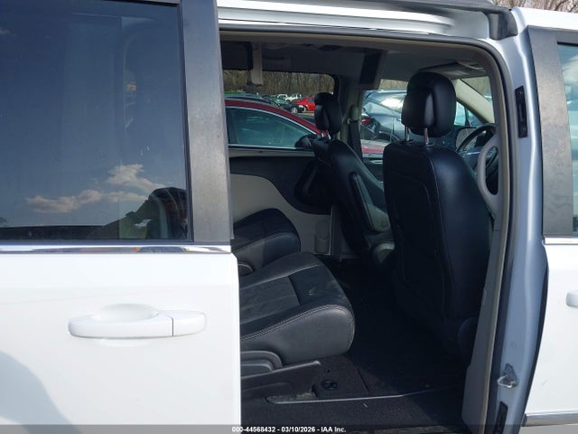 2016 Chrysler Town & Country Touring-l მანქანა იყიდება აუქციონზე, vin: 2C4RC1CG9GR119016, აუქციონის ნომერი: 44568432