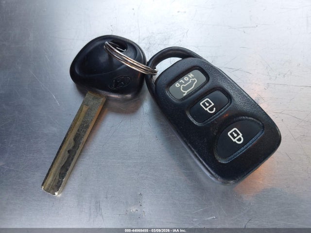 KMHD35LH3GU255621 Hyundai ELANTRA GT