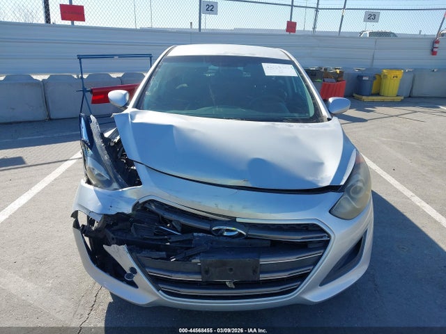 KMHD35LH3GU255621 Hyundai ELANTRA GT