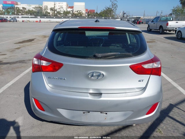KMHD35LH3GU255621 Hyundai ELANTRA GT