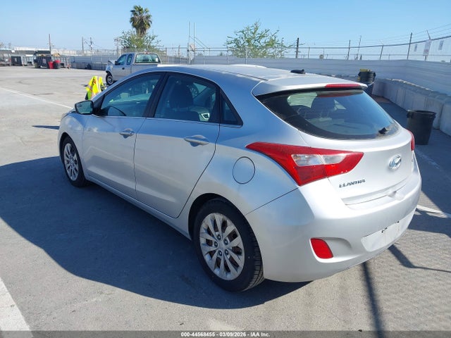 KMHD35LH3GU255621 Hyundai ELANTRA GT