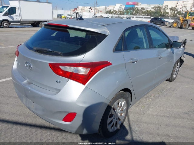 KMHD35LH3GU255621 Hyundai ELANTRA GT
