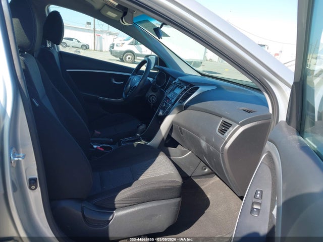 KMHD35LH3GU255621 Hyundai ELANTRA GT