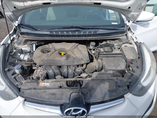 44568552 :رقم المزاد ، 5NPDH4AE0FH563329 vin ، 2015 Hyundai Elantra Se مزاد بيع