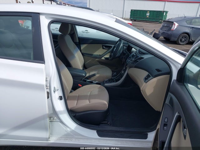 44568552 :رقم المزاد ، 5NPDH4AE0FH563329 vin ، 2015 Hyundai Elantra Se مزاد بيع