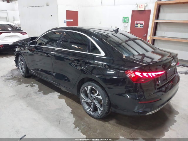 2022 AUDI A3 WAUGUDGY6NA027109 Photo 2