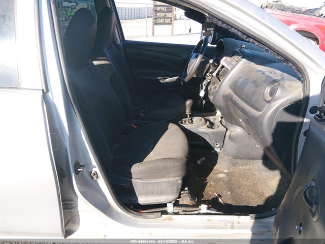 Nissan Versa 1.6 S 2017 3N1CN7AP8HL847496 Image 5