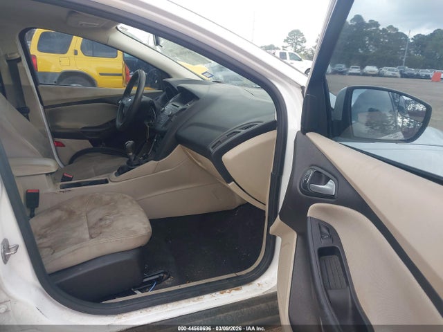 Aukcja sprzedaży 2015 Ford Focus Se, vin: 1FADP3F27FL287339, numer aukcji: 44568696