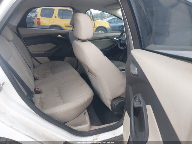 Aukcja sprzedaży 2015 Ford Focus Se, vin: 1FADP3F27FL287339, numer aukcji: 44568696
