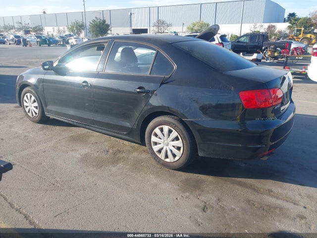 2013 Volkswagen Jetta 2.0l S მანქანა იყიდება აუქციონზე, vin: 3VW2K7AJ4DM268522, აუქციონის ნომერი: 44568733