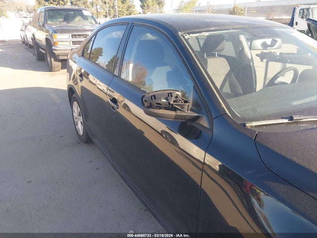 2013 Volkswagen Jetta 2.0l S მანქანა იყიდება აუქციონზე, vin: 3VW2K7AJ4DM268522, აუქციონის ნომერი: 44568733