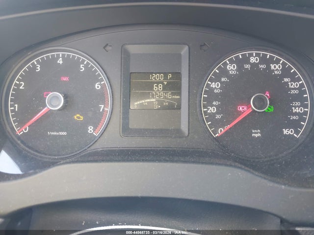 2013 Volkswagen Jetta 2.0l S მანქანა იყიდება აუქციონზე, vin: 3VW2K7AJ4DM268522, აუქციონის ნომერი: 44568733