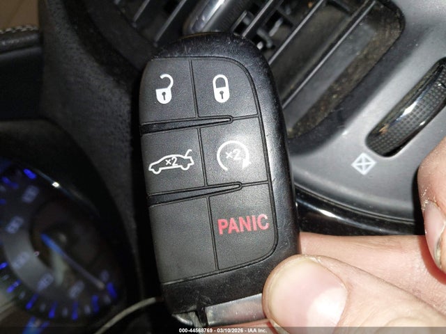 2019 CHRYSLER 300 2C3CCAGG5KH686827 Photo 10