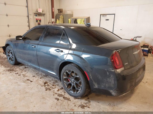 2019 CHRYSLER 300 2C3CCAGG5KH686827 Photo 2