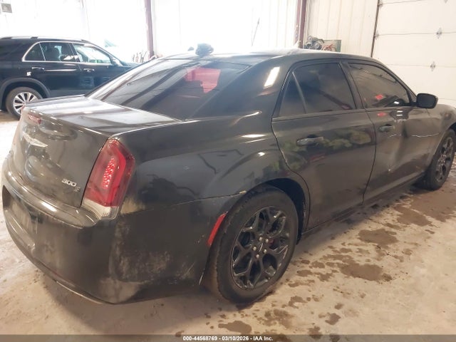 2019 CHRYSLER 300 2C3CCAGG5KH686827 Photo 3
