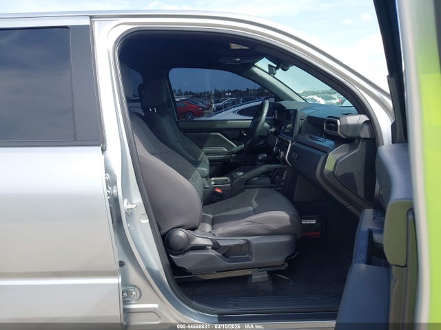 44568831 :رقم المزاد ، 3TYKB5FNXRT011461 vin ، 2024 Toyota Tacoma Sr5 مزاد بيع