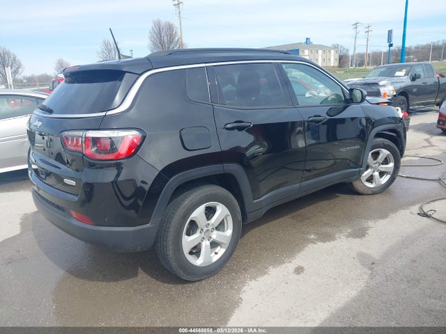 2020 Jeep Compass Latitude 4x4 მანქანა იყიდება აუქციონზე, vin: 3C4NJDBB4LT150077, აუქციონის ნომერი: 44568858