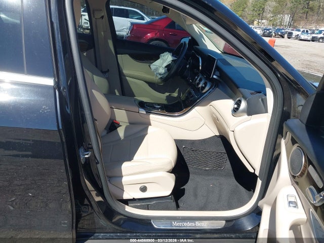 2019 MERCEDES-BENZ GLC 300 WDC0G4JB1KF569386 Photo 4