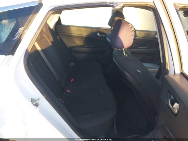 5XXGT4L33KG357676 KIA Optima Lx