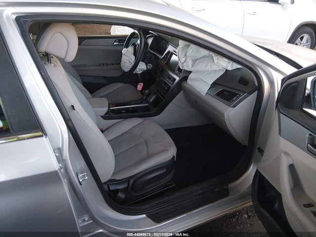 Aukcja sprzedaży 2017 Hyundai Sonata Se, vin: 5NPE24AF8HH590781, numer aukcji: 44569073