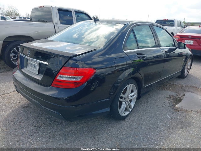Продаж на аукціоні авто 2012 Mercedes-benz C 250 Sport, vin: WDDGF4HB2CR239968, номер лоту: 44569077