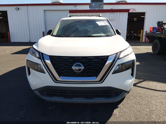 2022 Nissan Rogue S Fwd მანქანა იყიდება აუქციონზე, vin: 5N1BT3AA0NC711370, აუქციონის ნომერი: 44569116