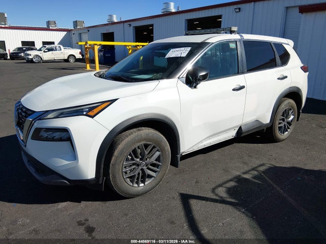 2022 Nissan Rogue S Fwd მანქანა იყიდება აუქციონზე, vin: 5N1BT3AA0NC711370, აუქციონის ნომერი: 44569116