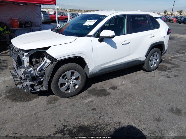 Toyota RAV4 LE 2022 2T3G1RFV3NC258505 Image 2