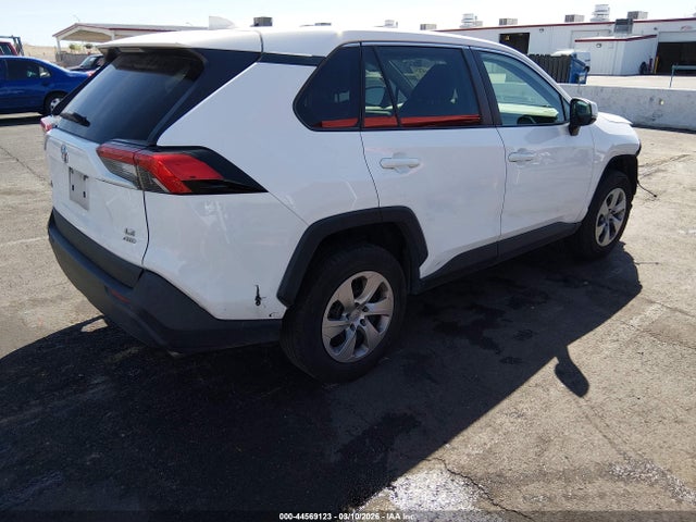 Toyota RAV4 LE 2022 2T3G1RFV3NC258505 Image 4