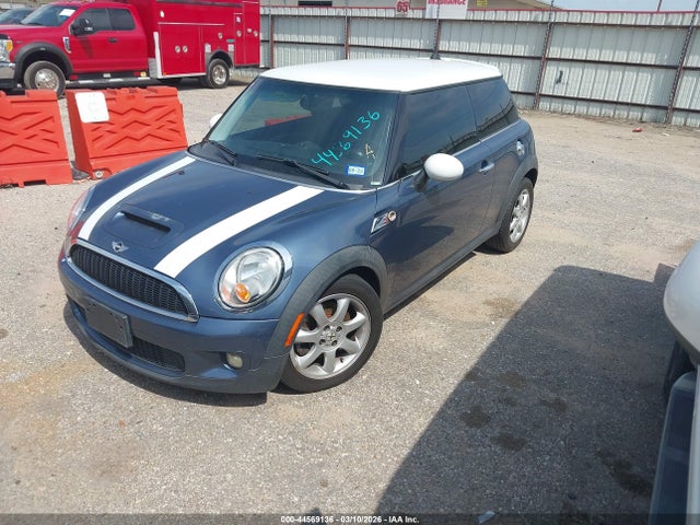 2010 MINI COOPER S WMWMF7C59ATZ72838 Photo 1