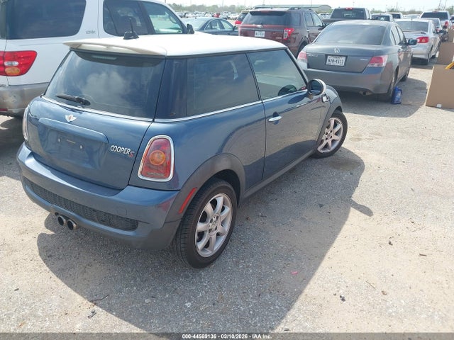 2010 MINI COOPER S WMWMF7C59ATZ72838 Photo 3
