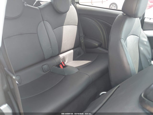2010 MINI COOPER S WMWMF7C59ATZ72838 Photo 7