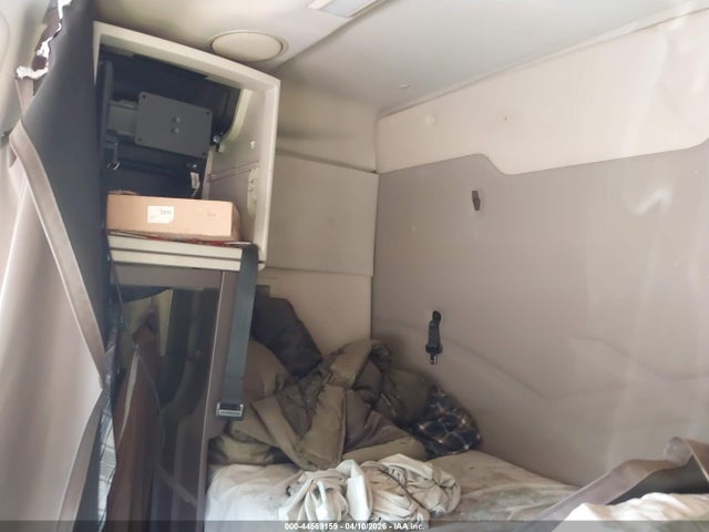 Продаж на аукціоні авто 2017 Volvo Vnl, vin: 4V4NC9EH9HN980458, номер лоту: 44569159