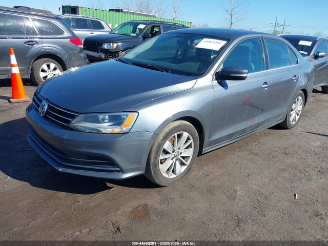 44569201 :رقم المزاد ، 3VWD07AJ7FM313650 vin ، 2015 Volkswagen Jetta 1.8t Se مزاد بيع