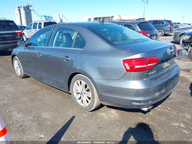 44569201 :رقم المزاد ، 3VWD07AJ7FM313650 vin ، 2015 Volkswagen Jetta 1.8t Se مزاد بيع