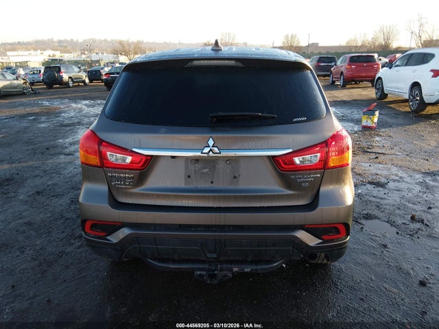 JA4AR3AW7JZ012829 Mitsubishi Outlander Sport 2.4 Se