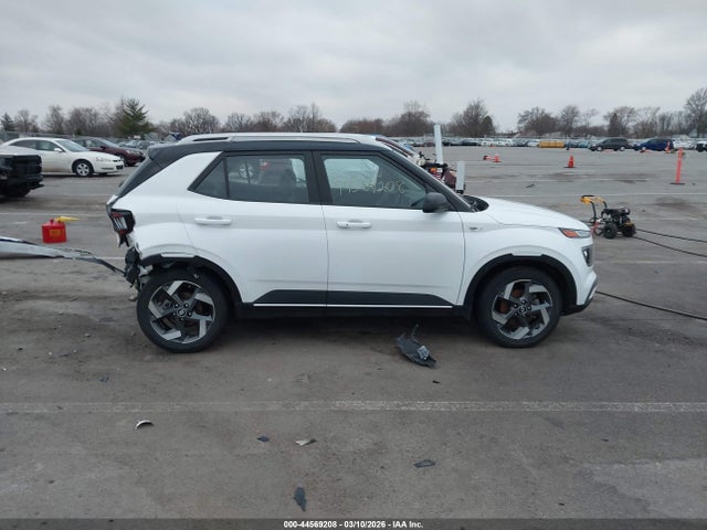 Hyundai Venue Limited 2022 KMHRC8A32NU201707 Image 14
