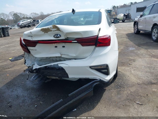 44569233 :رقم المزاد ، 3KPF24AD9ME299904 vin ، 2021 Kia Forte Lxs مزاد بيع