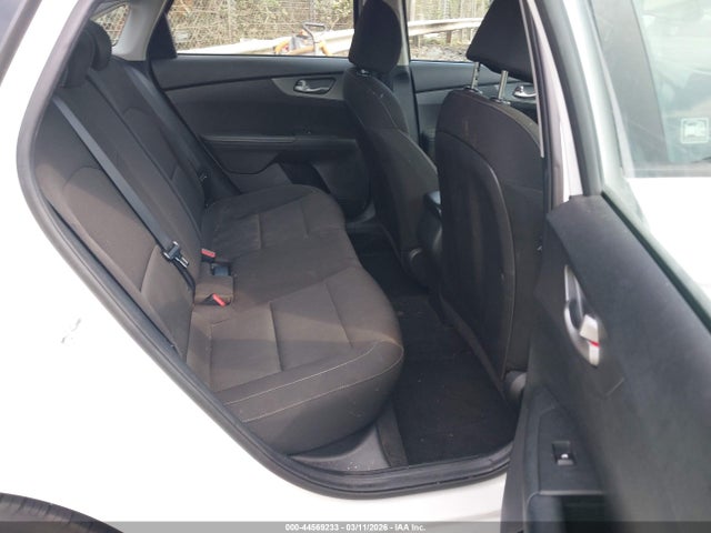 44569233 :رقم المزاد ، 3KPF24AD9ME299904 vin ، 2021 Kia Forte Lxs مزاد بيع