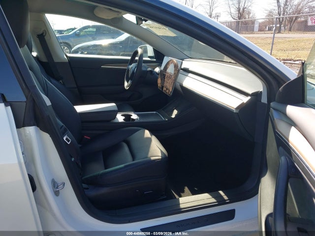Продажа на аукционе авто 2023 Tesla Model 3 Rear-wheel Drive, vin: 5YJ3E1EAXPF661102, номер лота: 44569258