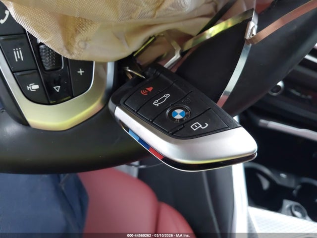 44569262 :رقم المزاد ، 3MW49FF0XP8D70807 vin ، 2023 Bmw M340i M340i Xdrive مزاد بيع