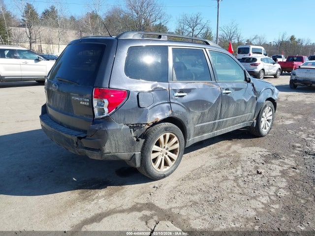 2013 SUBARU FORESTER JF2SHADC1DG419680 Photo 3