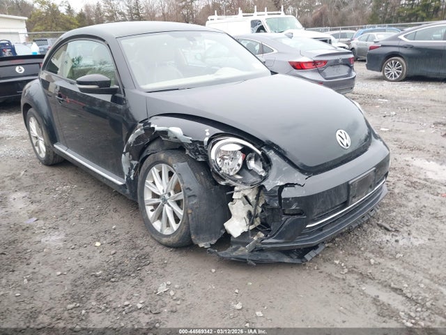 2017 VOLKSWAGEN BEETLE 3VWJ17AT0HM616323