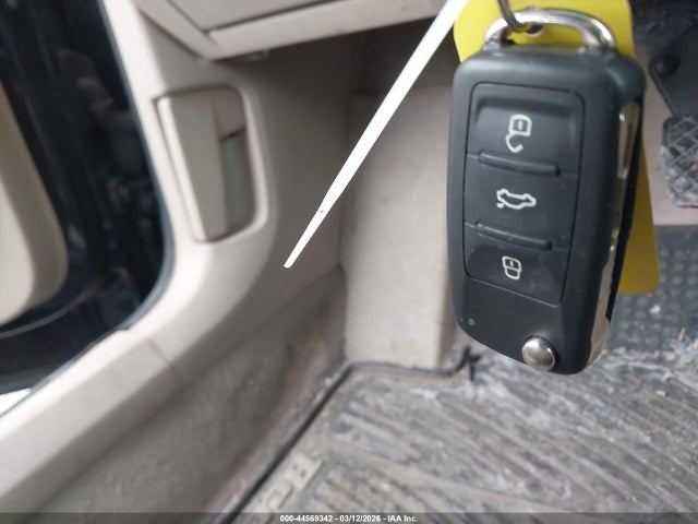 2017 VOLKSWAGEN BEETLE 3VWJ17AT0HM616323 Photo 10