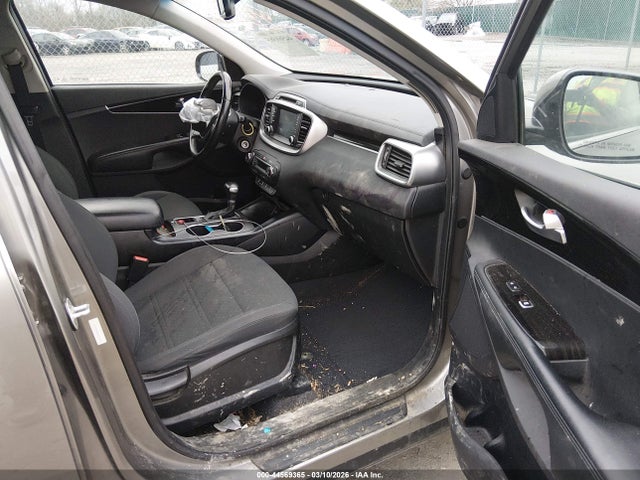 2019 Kia Sorento 2.4l Lx მანქანა იყიდება აუქციონზე, vin: 5XYPGDA33KG520409, აუქციონის ნომერი: 44569365