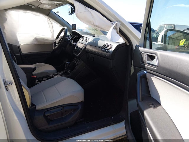 2021 VOLKSWAGEN TIGUAN 3VV2B7AX9MM032523 Photo 4